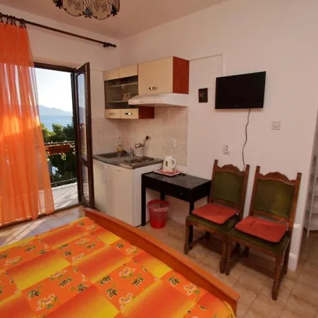 Ruz - Near Apartment *