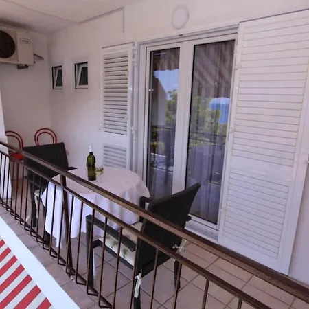 Ruz - Near Apartment *